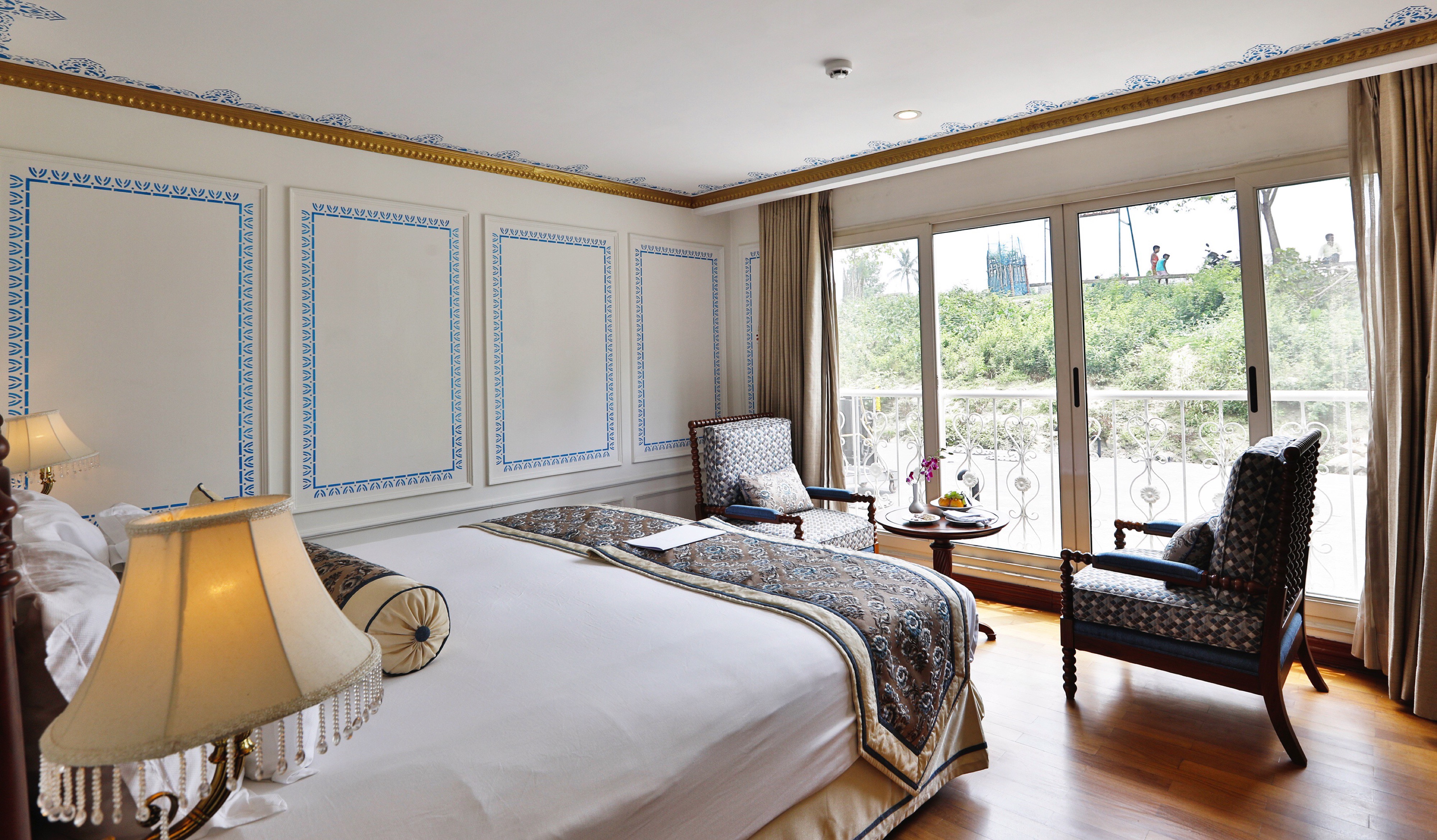 Signature Suite